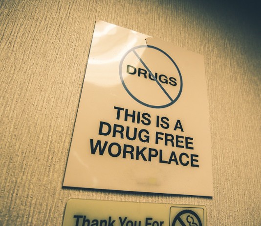 Est-il possible de faire passer un test anti-drogue durant un recrutement ?